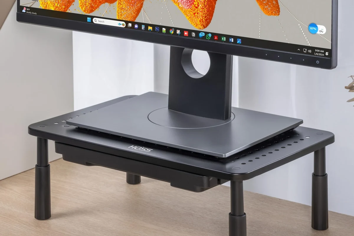 What Size Monitor Stand Should You Buy for Small Desks in the UAE
