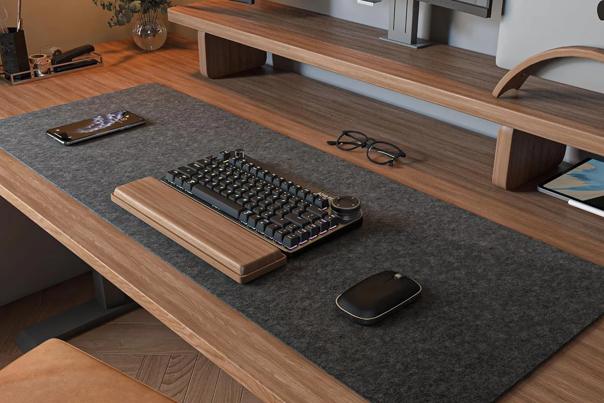 Desk Pad vs Desk Mat Which One Boosts Your Workspace Style in the UAE