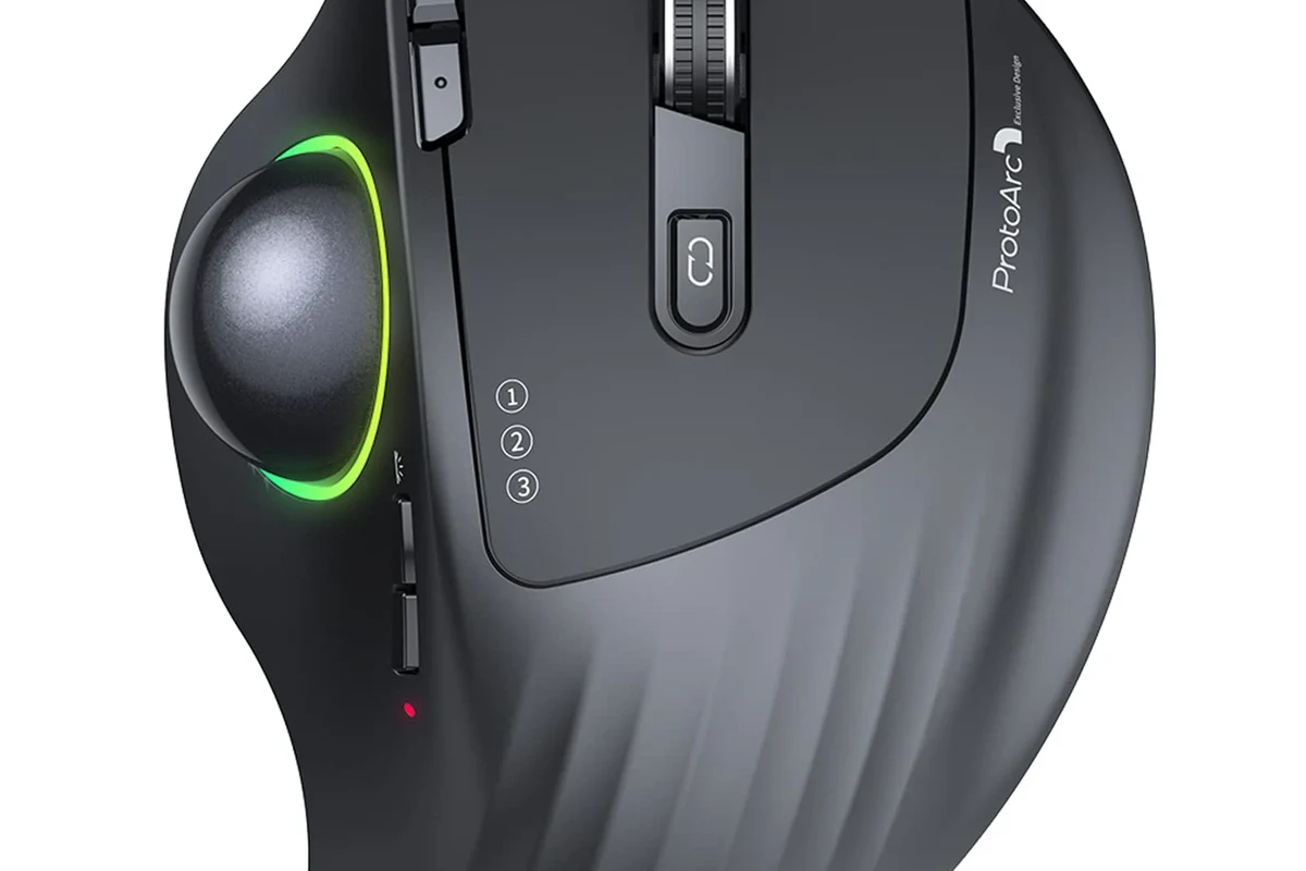 Ergonomic Mouse vs Trackball Mouse Which One Reduces Pain in the UAE