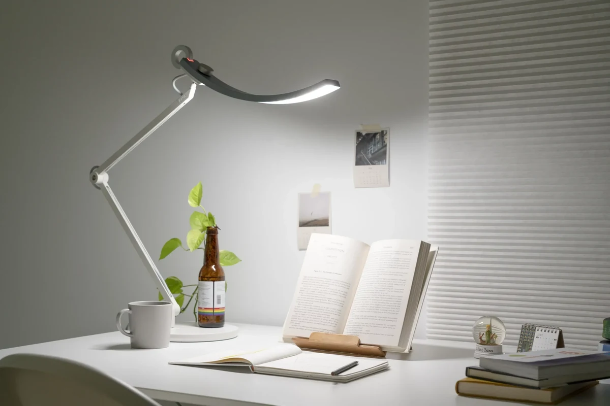 Desk Lamp Buying Guide: What to Look for for Perfect in the UAE