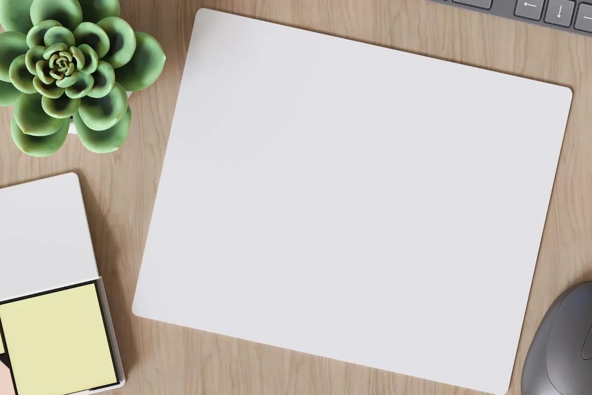 Desk Pad Buying Guide: What to Look for to Enhance in the UAE