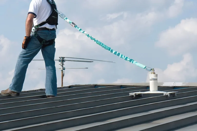 Safety Equipment for Working on Roofs That Ensures