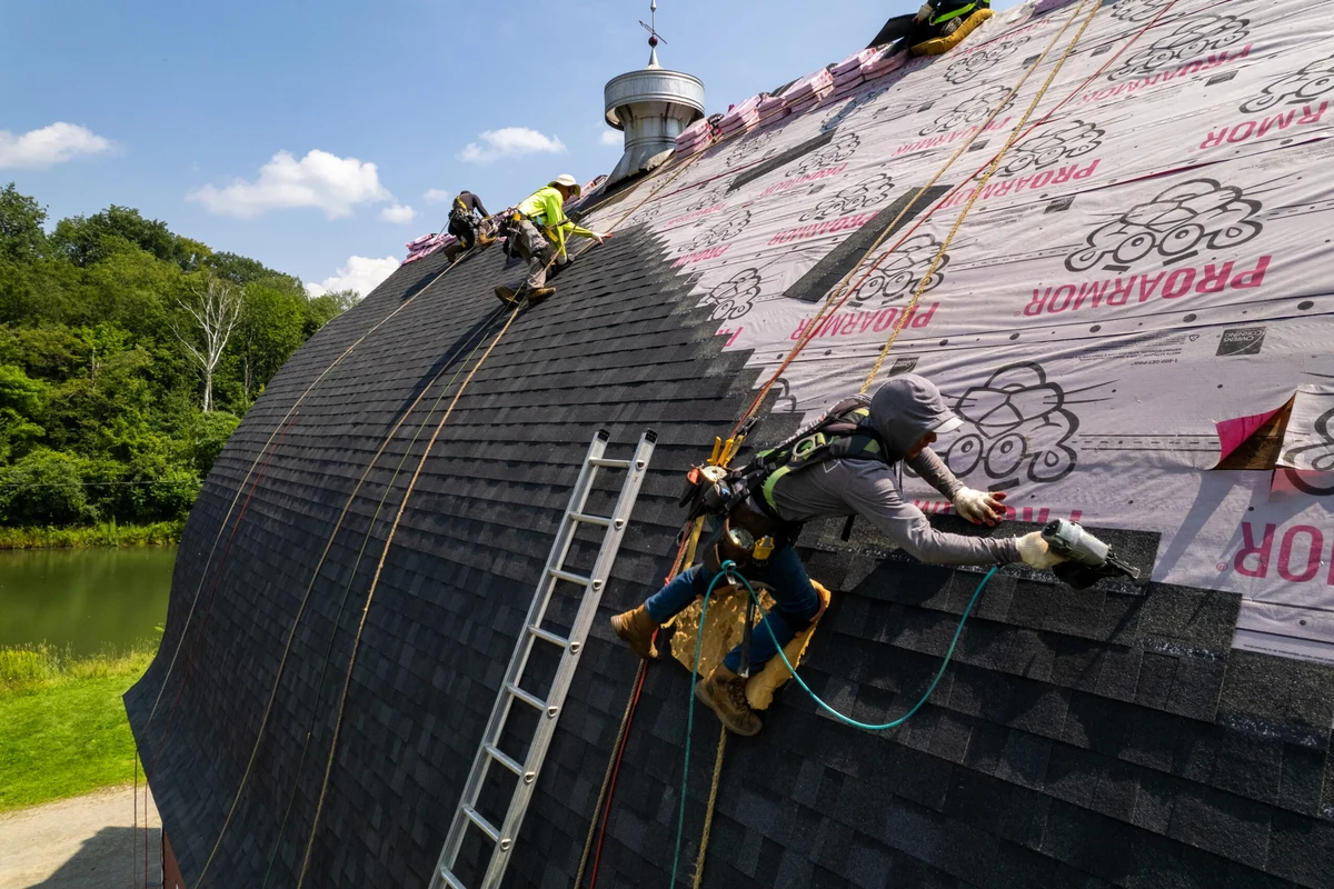 How to Safely Work on a Roof and Avoid Common Accidents