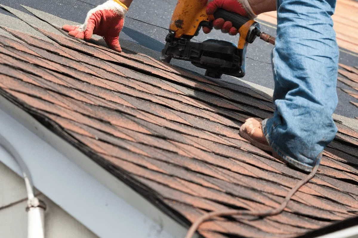My Roof Is Leaking What Do I Do to Prevent Further Damage