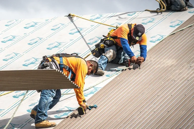 How Do Roofers Not Fall and Stay Safe on the Job